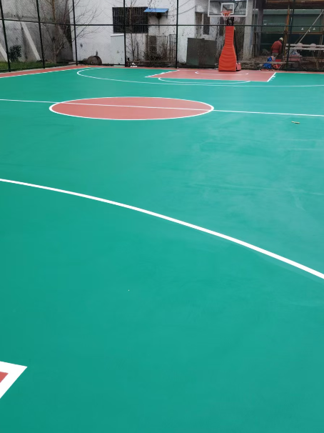 石景山 球场长期使用易出现地面开裂